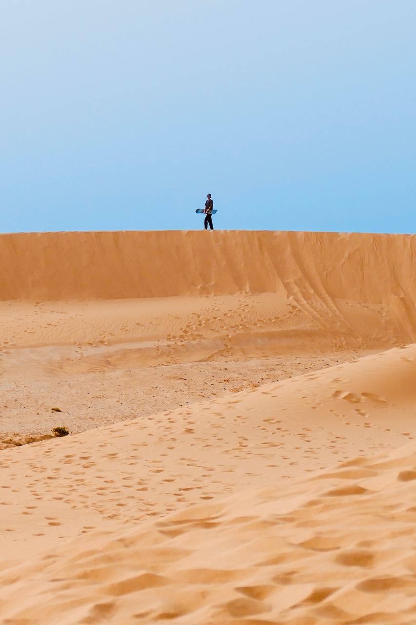 Sandboarding gallery image 8